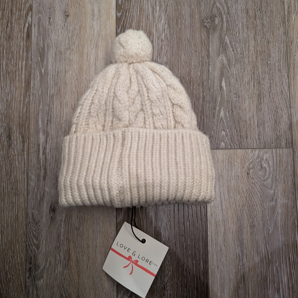 NWT Love & Lore Cream Knit Pom-Pom Hat